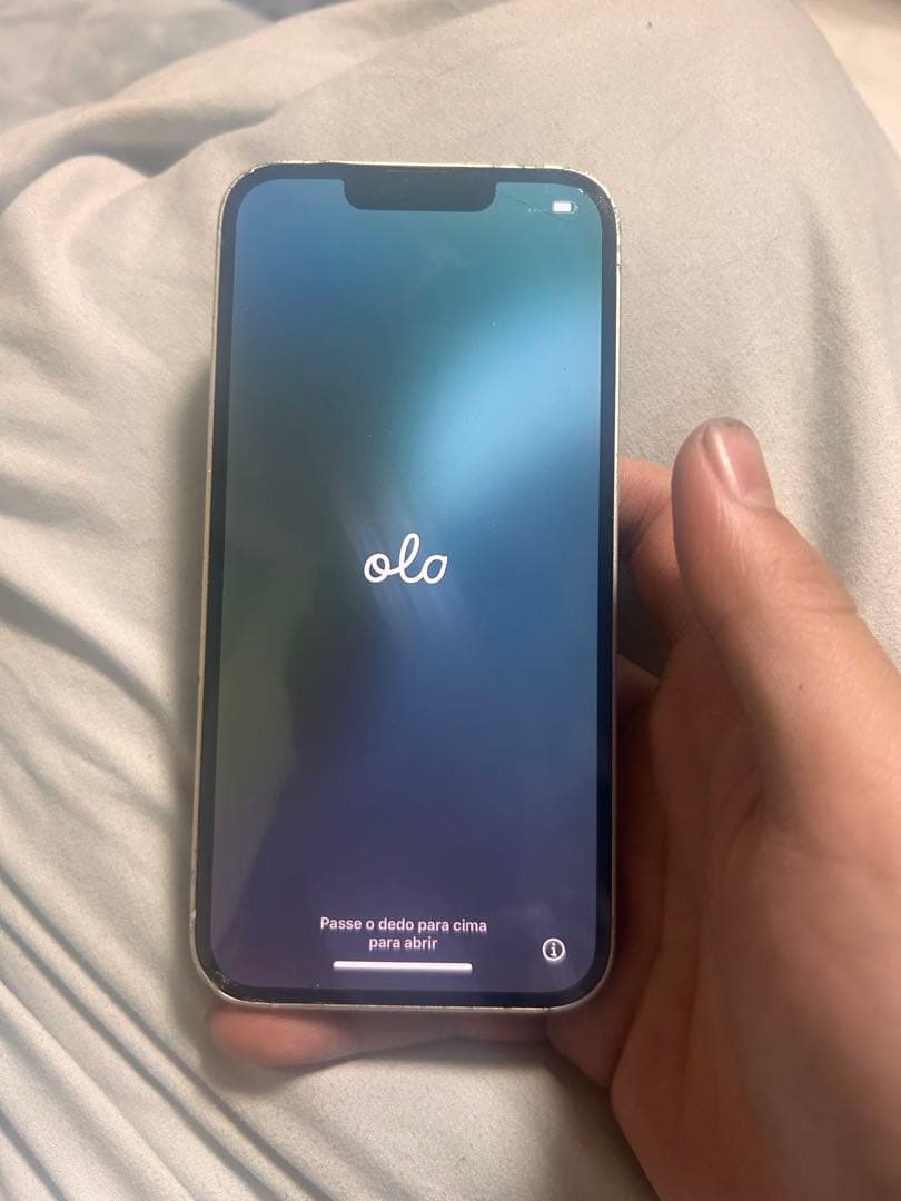 ちょうさん専用 Apple iPhone 13 ホワイト 背面ひび割れ