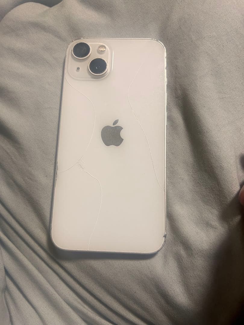 ちょうさん専用 Apple iPhone 13 ホワイト 背面ひび割れ