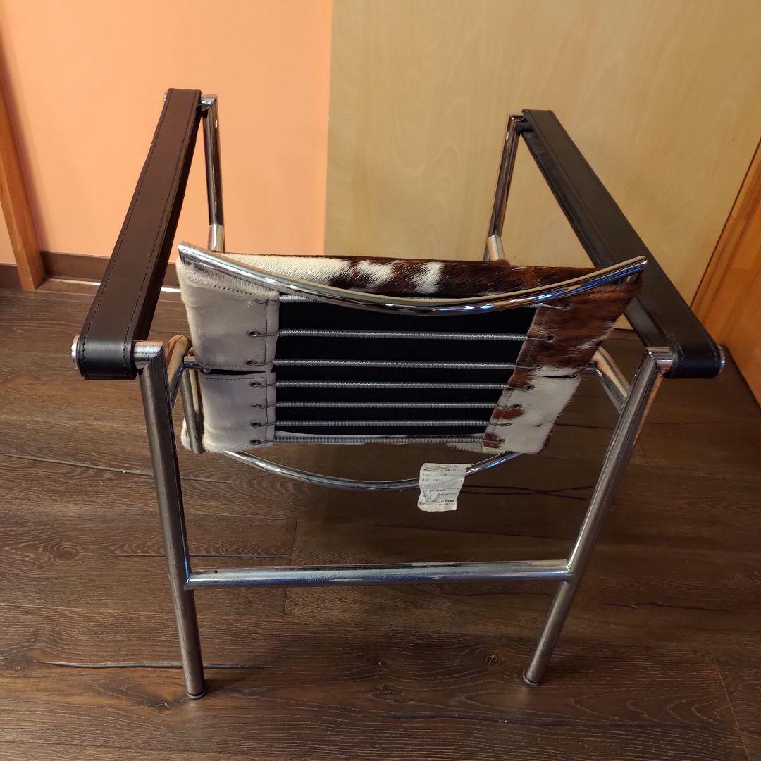 Le Corbusier ル・コルビュジエ モダンデザイン 椅子 牛革