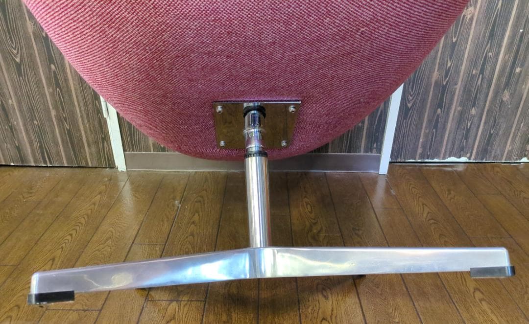 〈即購入可・たのめる便〉スワンチェアー リプロダクト 現状渡し