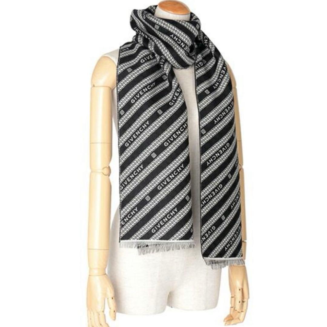 GIVENCHY マフラー　新品未使用