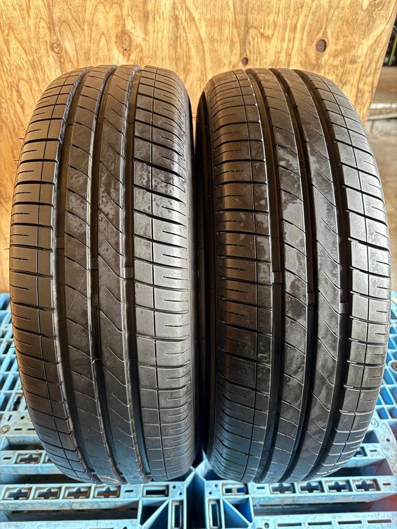 タイヤ・ホイール (526)(2)185/65R15 MARQUIS CST MR61