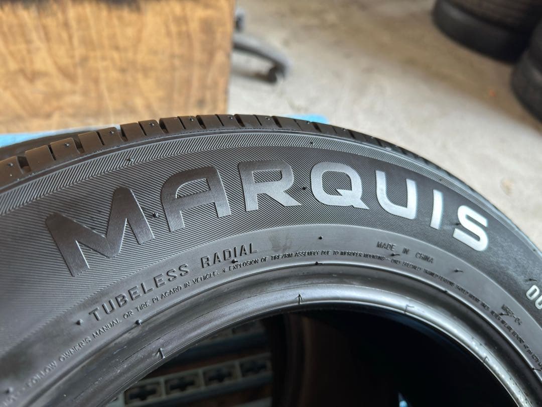 タイヤ・ホイール (526)(2)185/65R15 MARQUIS CST MR61