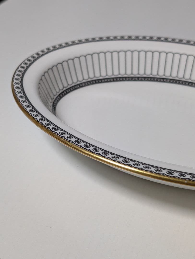 ウェッジウッド コロネード Colonnade オバール型深皿 25cm