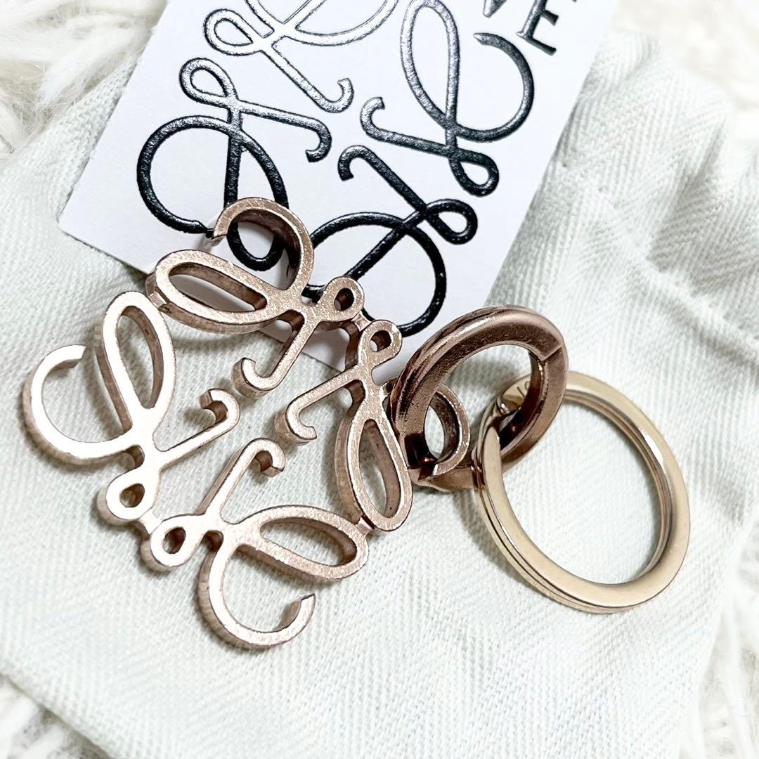 極美品　ロエベ　アナグラム　キーホルダー　ロゴ　キーリング　ピンクゴールド