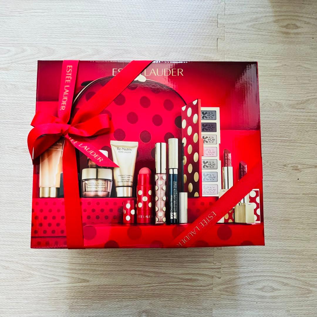 新品未開封　エスティローダー　メークアップコレクション2025 クリスマスコフレ