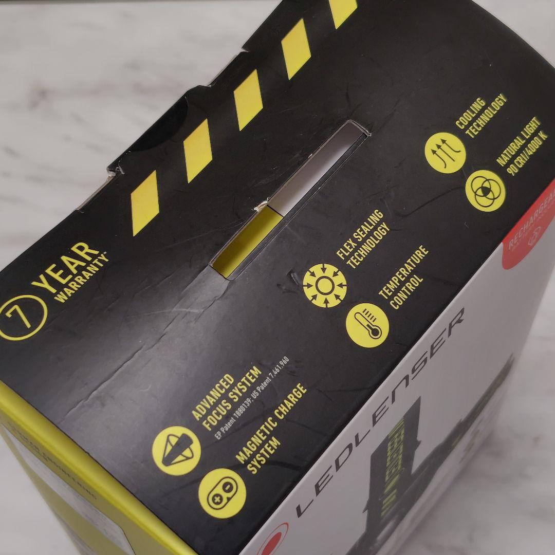 新品　未使用品　LED　ヘッドライト　レッドレンザ―　USB充電　502195