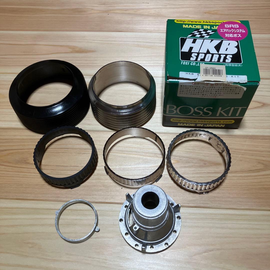 4-ホール フィンガー グリップ ステアリングφ38 ムーンアイズ　ハイエース他