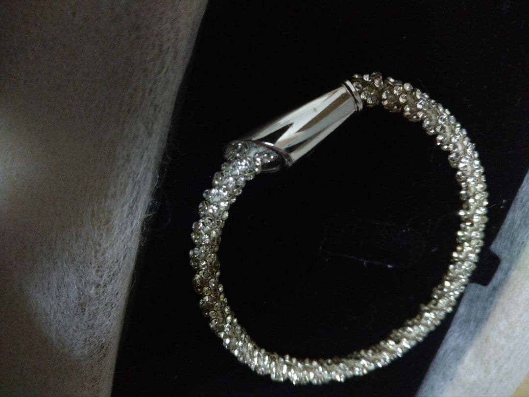 ☆大人気☆最安値☆VARTIX☆#LUV ☆ブレスレット☆