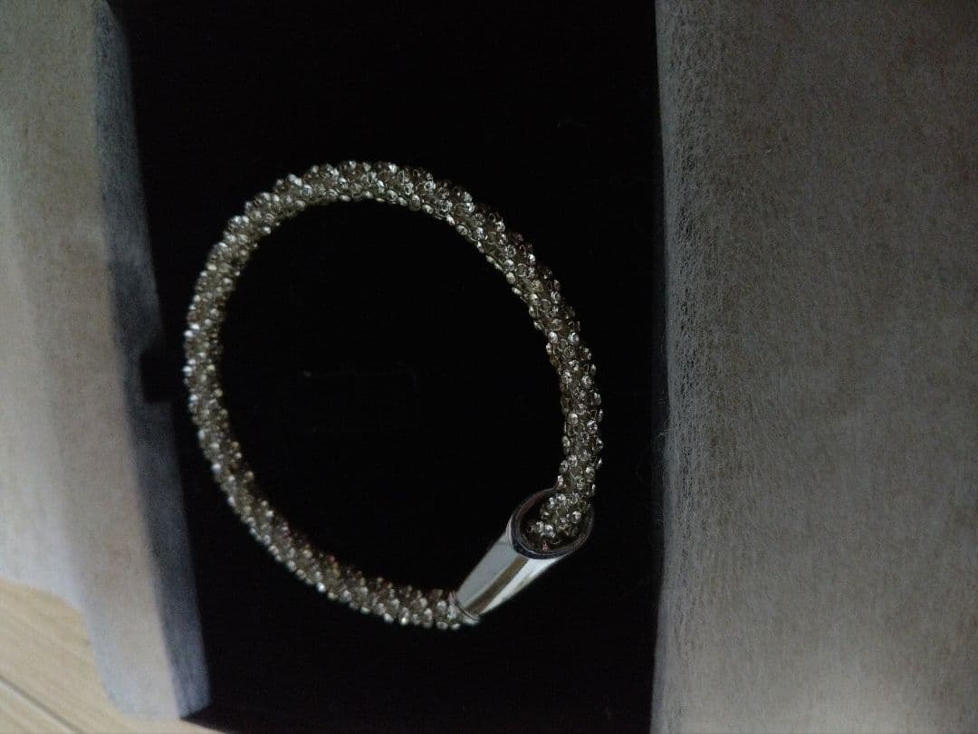 ☆大人気☆最安値☆VARTIX☆#LUV ☆ブレスレット☆