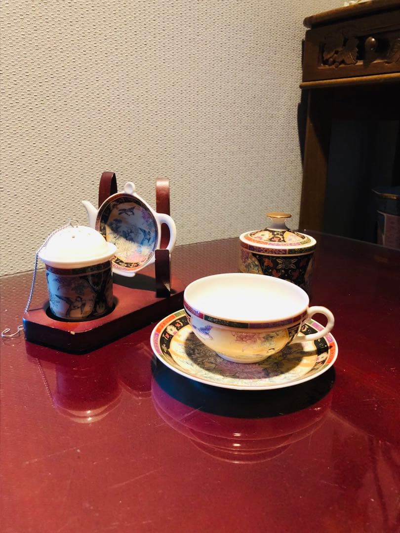 雅な陶器　お茶セット