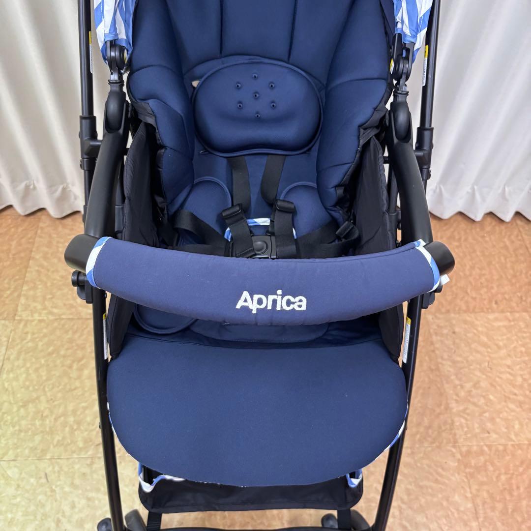 クリーニング済　☆綺麗☆　アップリカ　ラクーナエアー　ハイシート　革調ハンドル