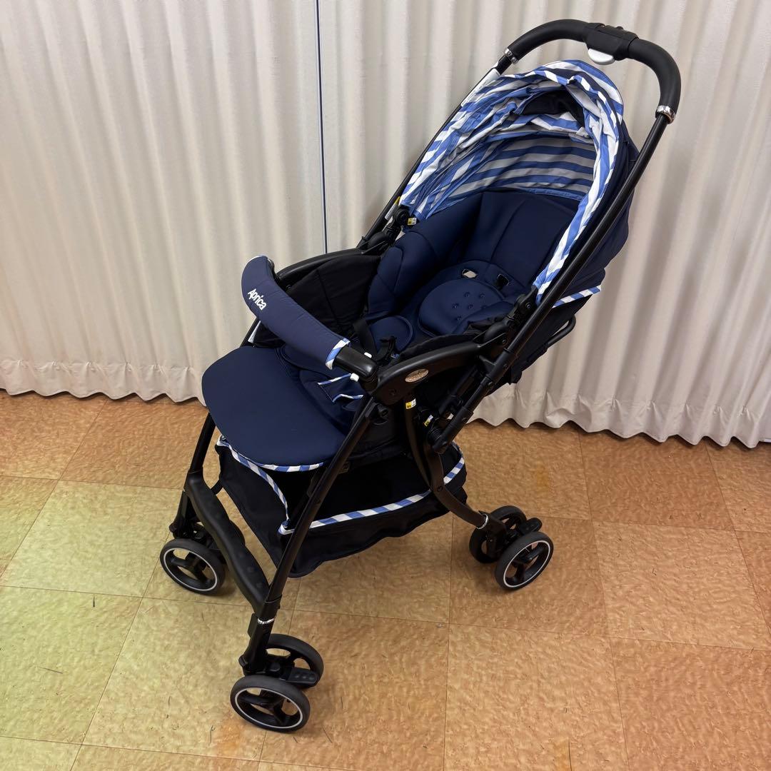 クリーニング済　☆綺麗☆　アップリカ　ラクーナエアー　ハイシート　革調ハンドル