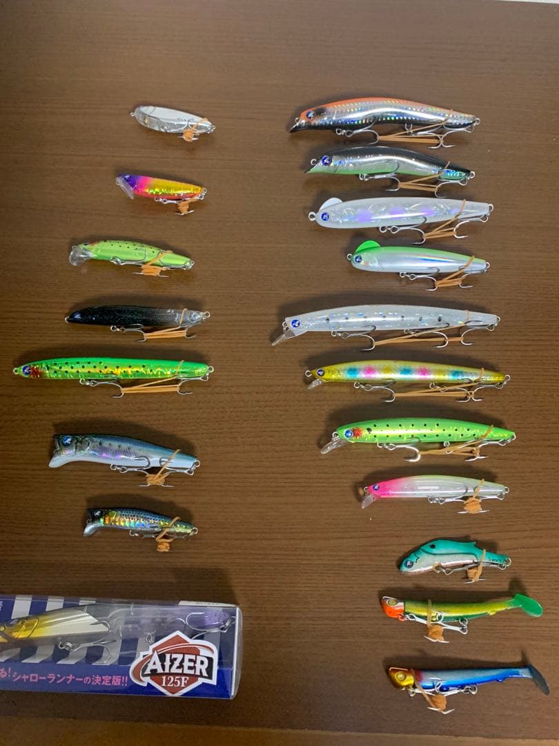 BlueBlue ルアーセット（ルアーケース・応募券10点付）