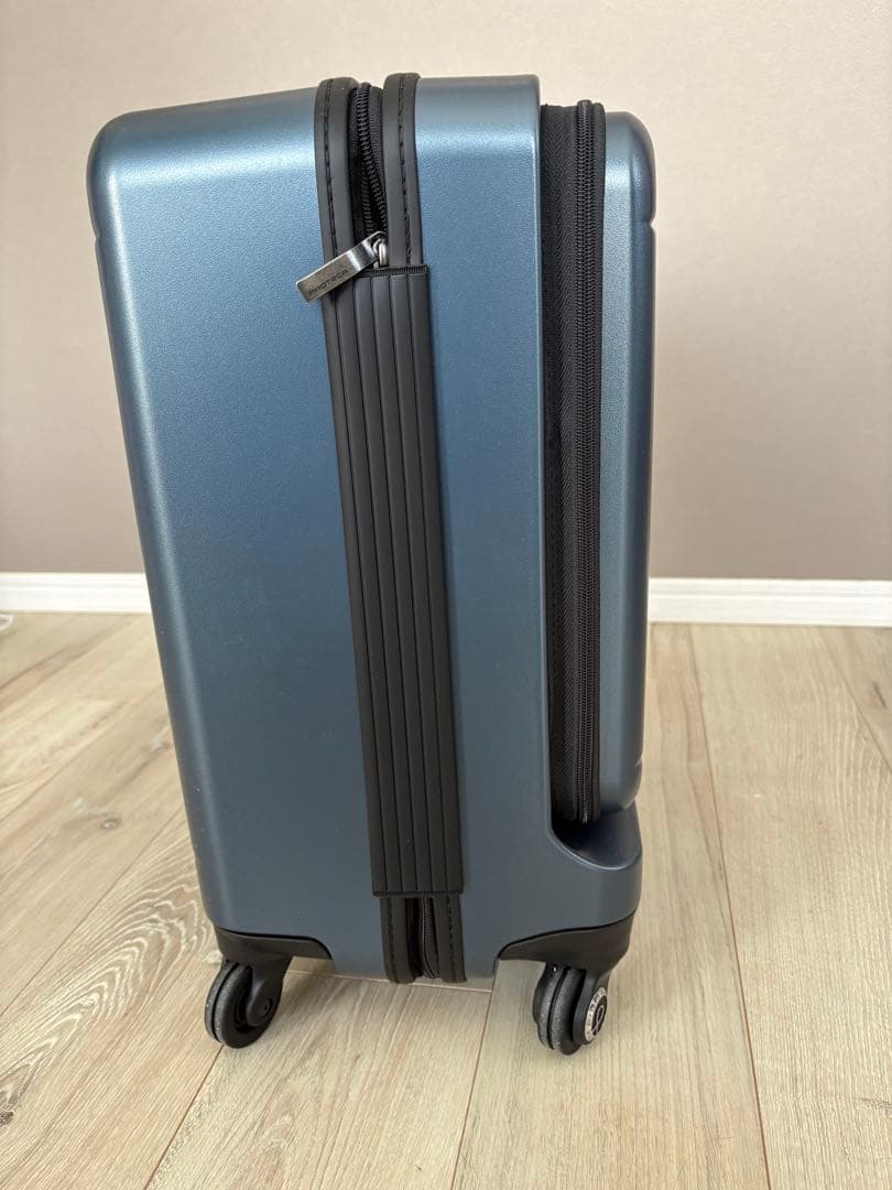 ブルーグレー キャリーケース 4輪