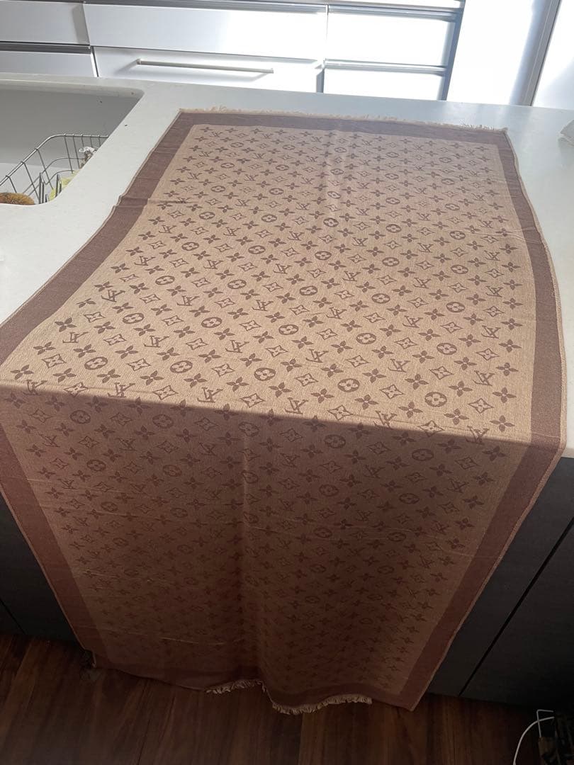 Louis Vuitton ロゴパターン ストール