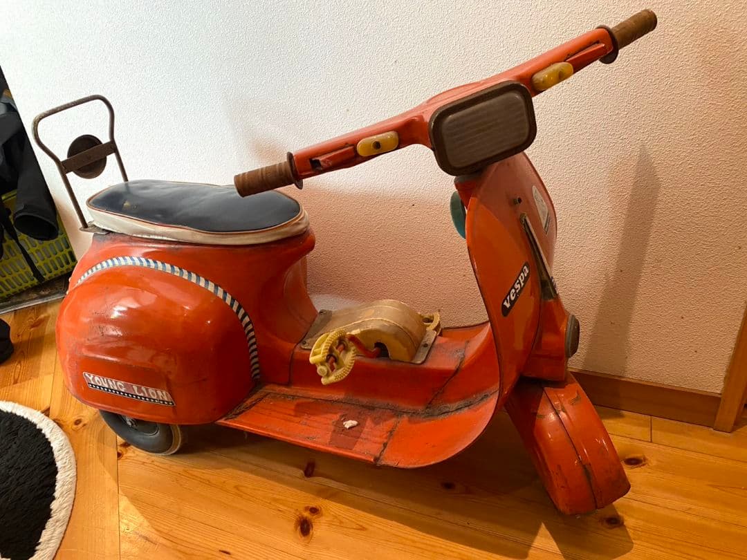 レトロアンティーク品/ブリキおもちゃ/Vespa 子供用スクーター