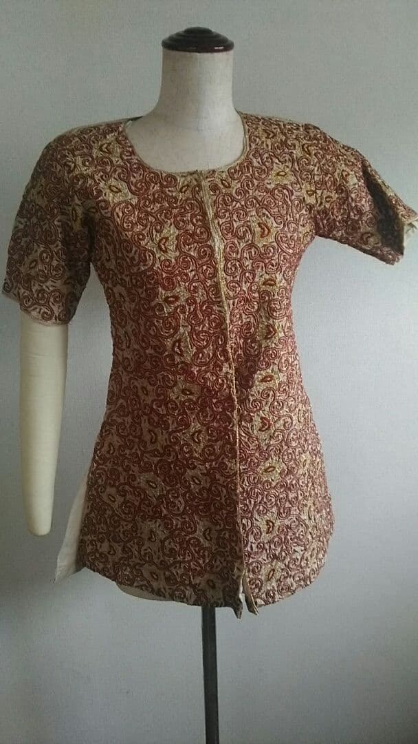 ボリウッド衣装　アンティーク　シルクの刺繍トップス