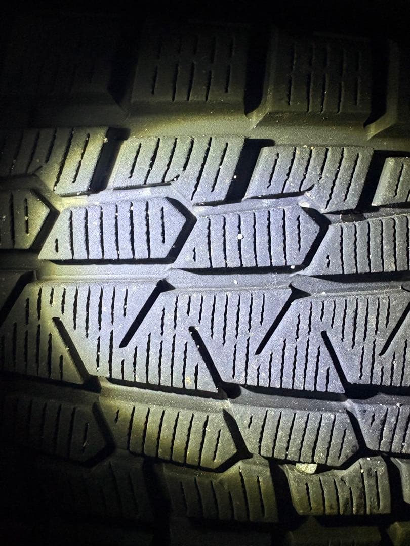 ①CX-5、ハリアーなどに！スタッドレス