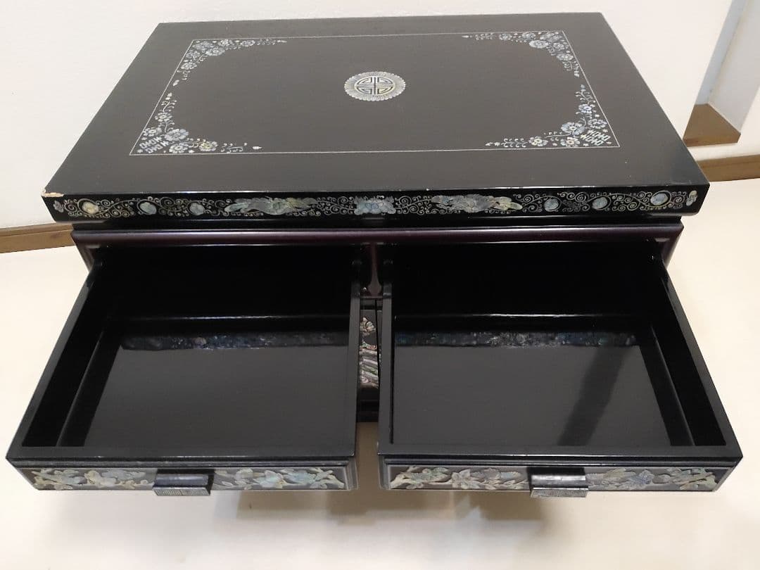 韓国　伝統工芸品　螺鈿細工　花鳥模様　収納棚　キャビネット　送料無料