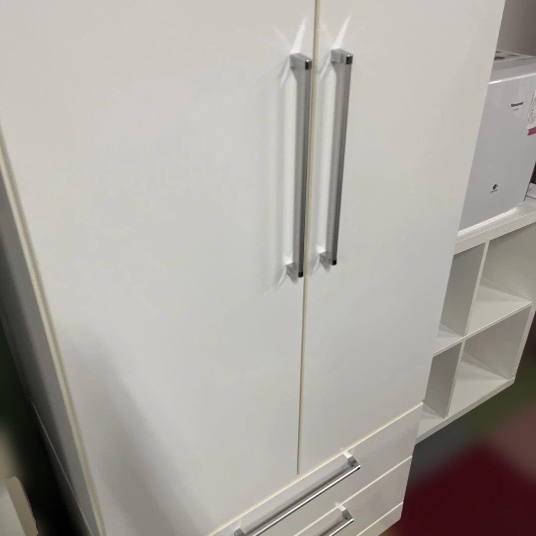 ワードローブ ホワイト木製キャビネット インテリア 家具
