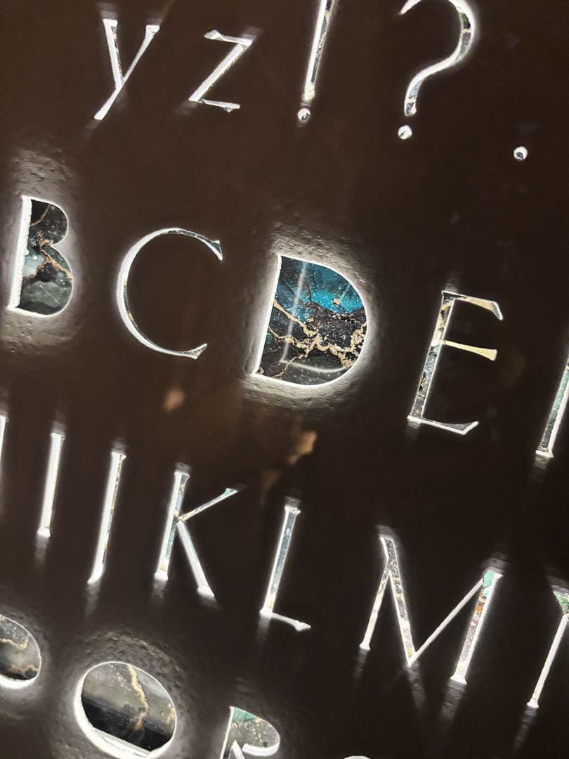 間接照明　アートパネル｜光の綴り｜壁掛けライト　静かな光　インテリア　家具