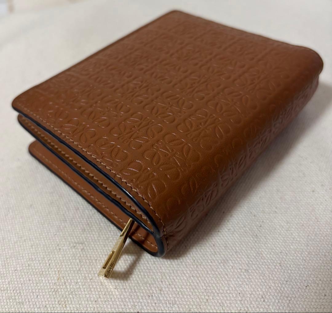 LOEWE コンパクトジップ ウォレット　エンボスシルクカーフ　リピート