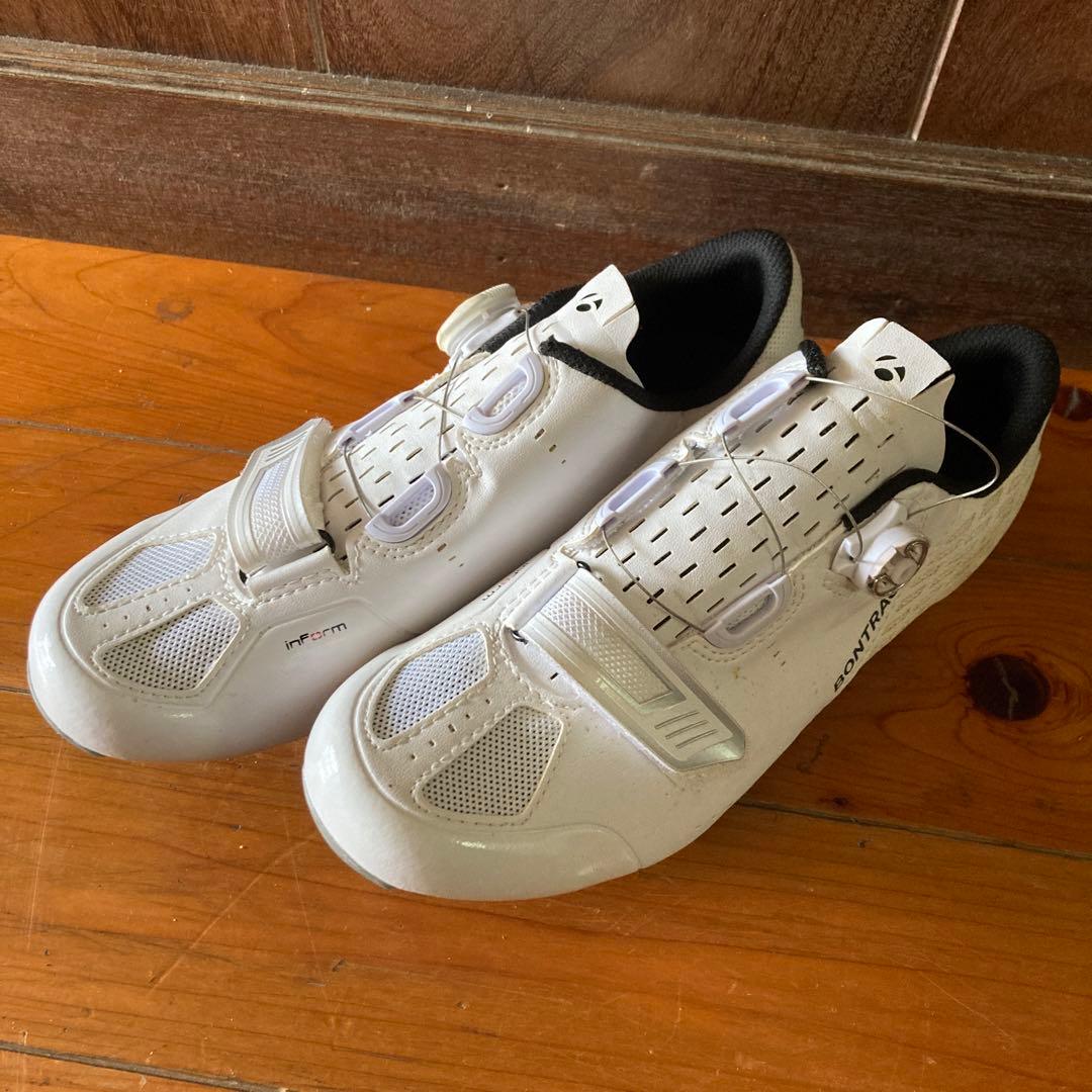 Bontrager ホワイト 自転車シューズ　クリート　クリートカバー付き