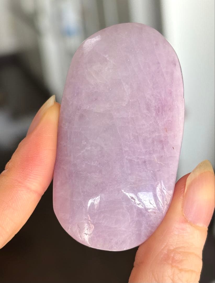 あ〜きゃん♬様　高品質　クンツァイト　パーム　握り石