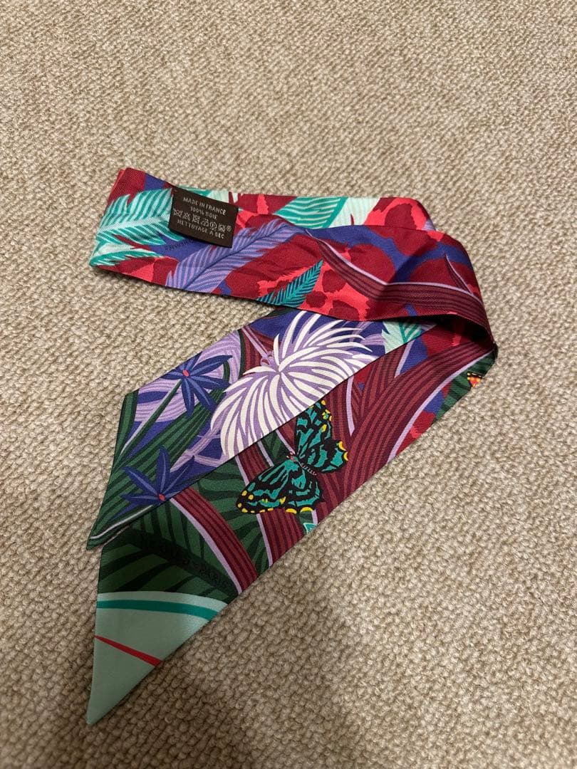 HERMES ツイリー ジャガー ケツァール