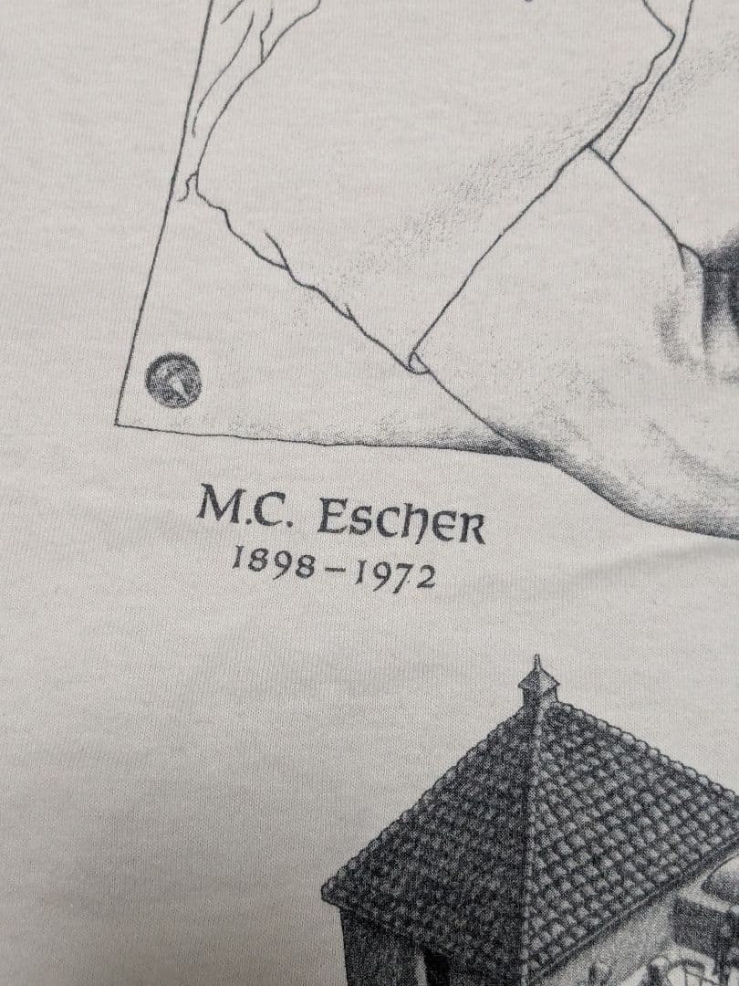 M.C.エッシャー プリント Tシャツ