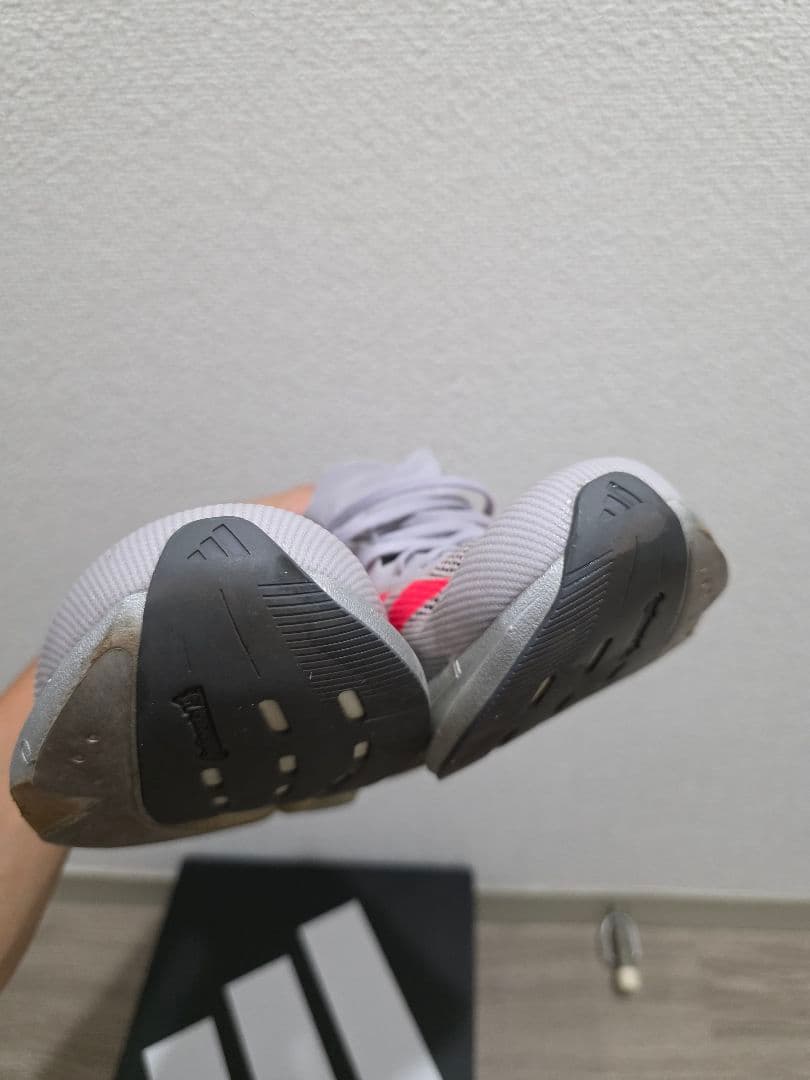 アディゼロ タクミセン10 27cm