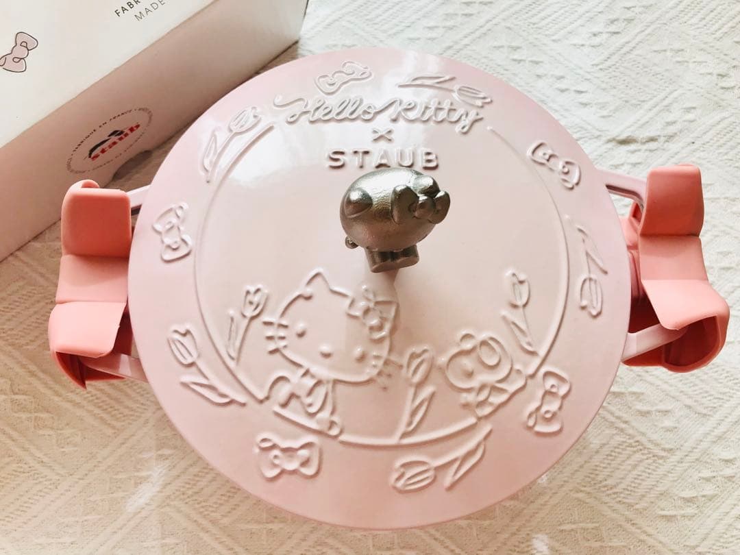 staub ストウブ 20cm ハローキティコラボ　ワナベ ソルベローズ