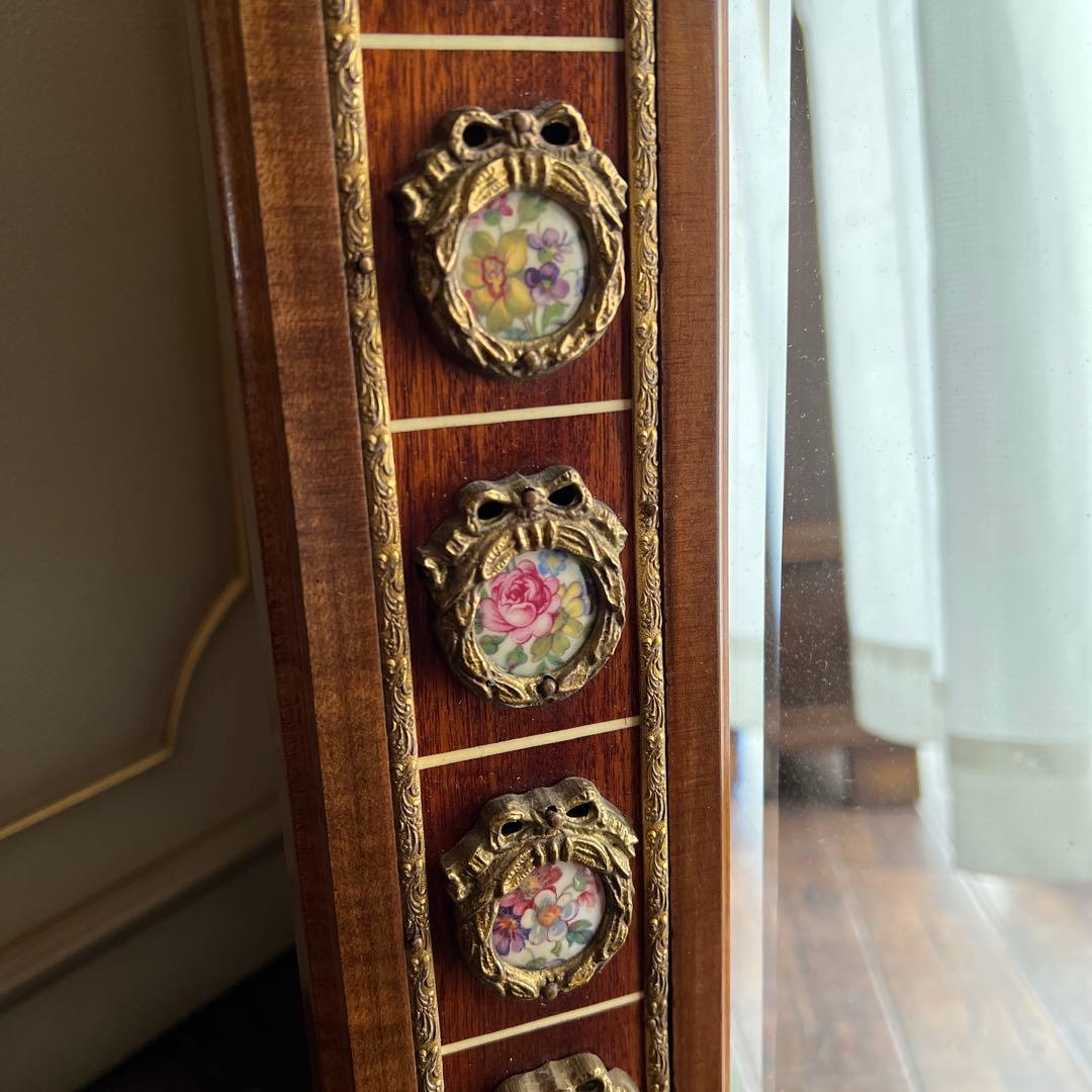 k078r118 ヨーロッパの伝統的な意匠を感じられるウォールミラー/壁掛け鏡