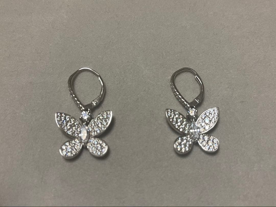さ*み様 グラフ お好きな方 バタフライ ミニ ダイヤモンド ドロップ ピアス