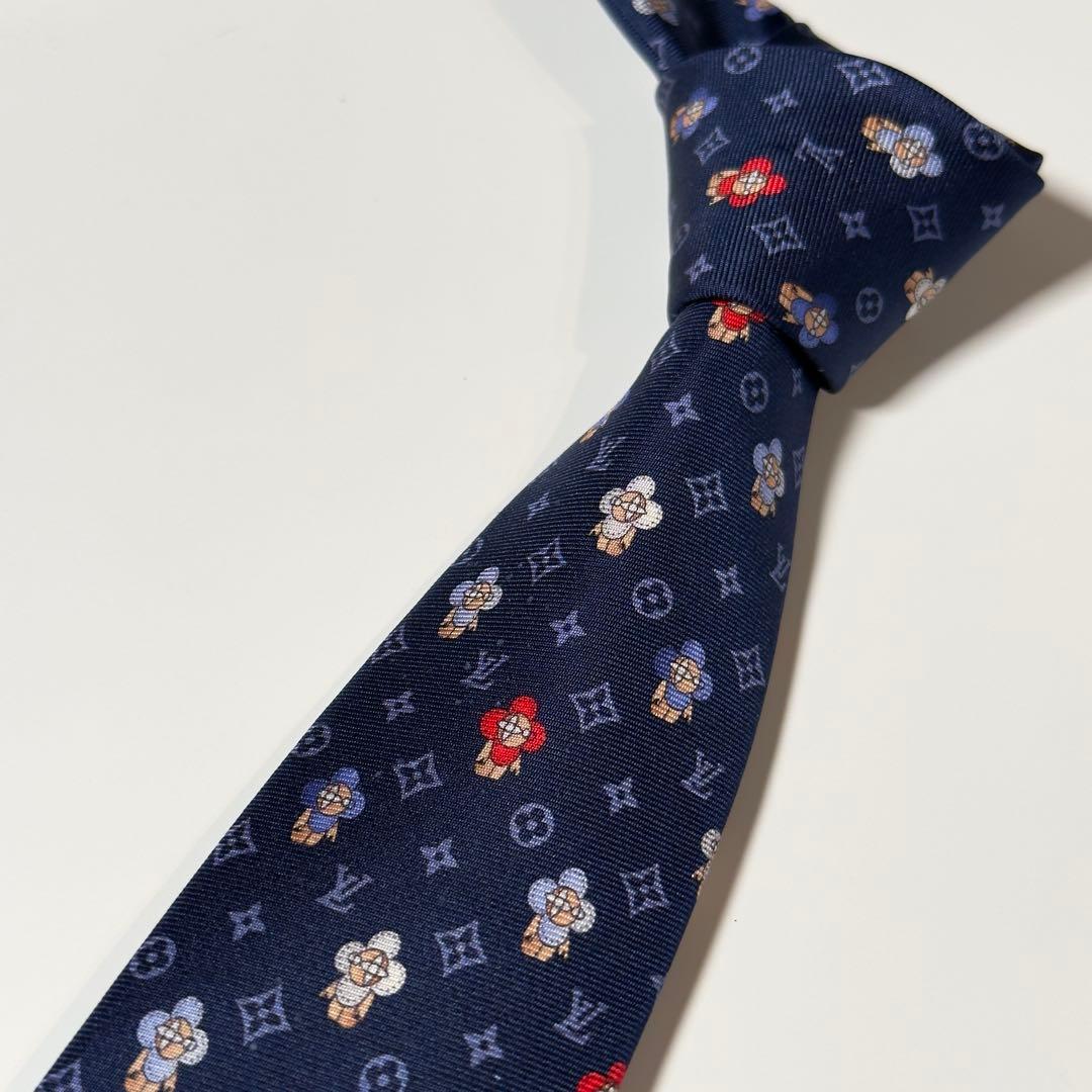 【ほぼ未使用】 ルイヴィトン モノグラム ネイビー系 ヴィヴィエンヌ ネクタイ