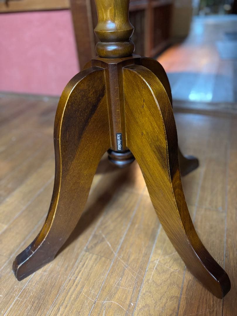 カリモク家具のコロニアルシリーズのポールスタンド（コートハンガー）