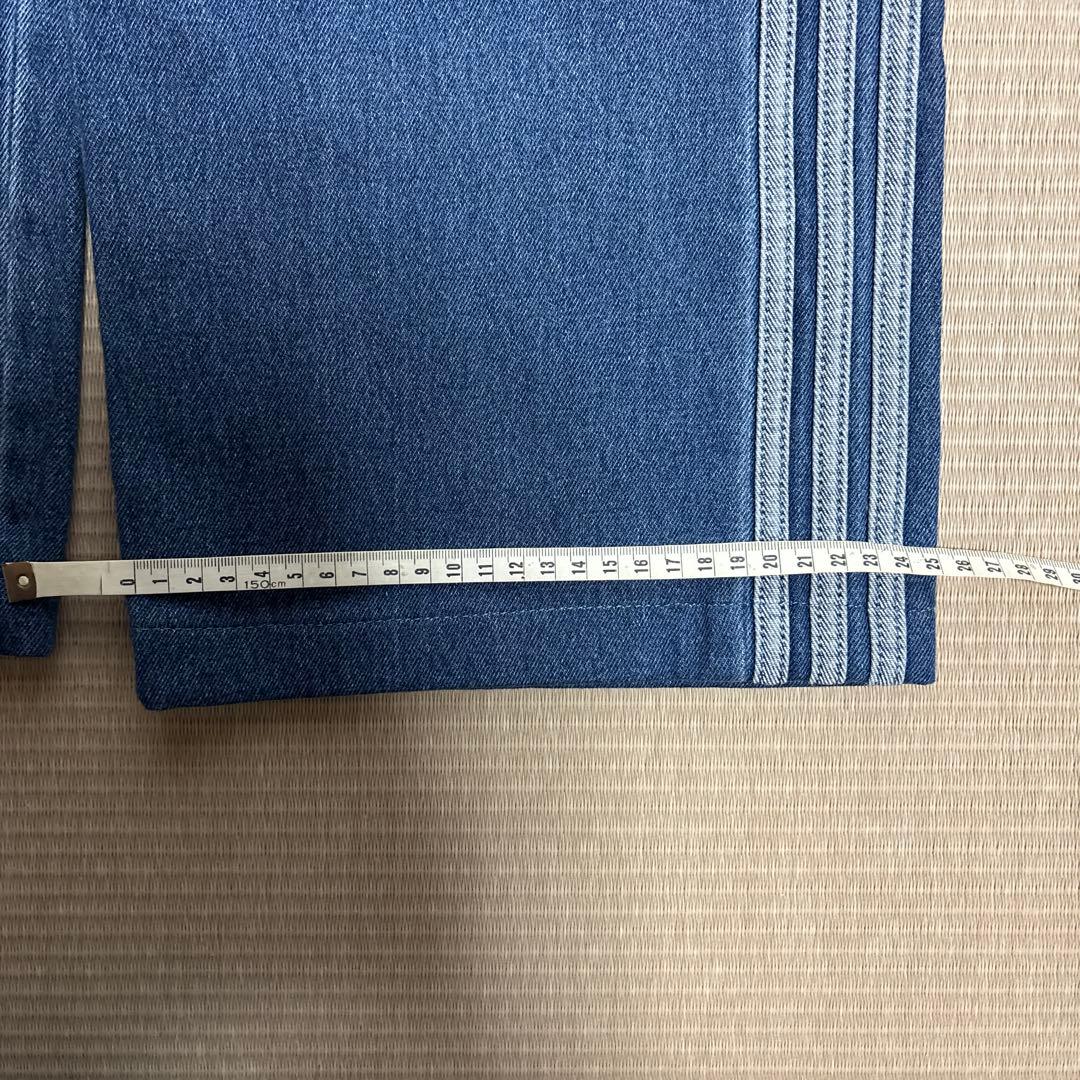 かずみん　adidas デニム　ワイドパンツ