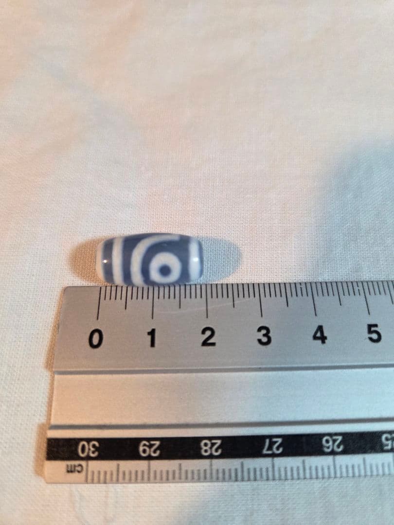 ブルーの二眼天珠