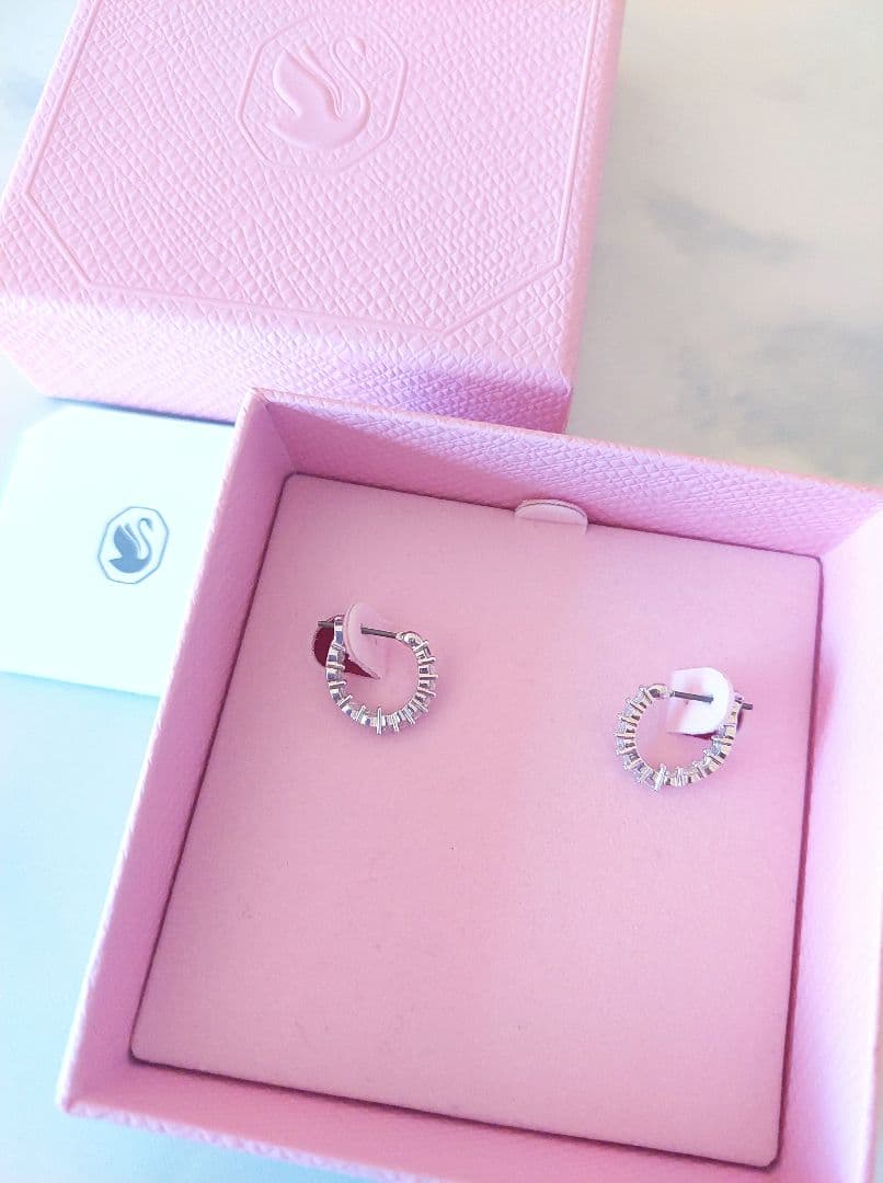 ほぼ新品SWAROVSKI Matrix Vittore ピアス スワロフスキー