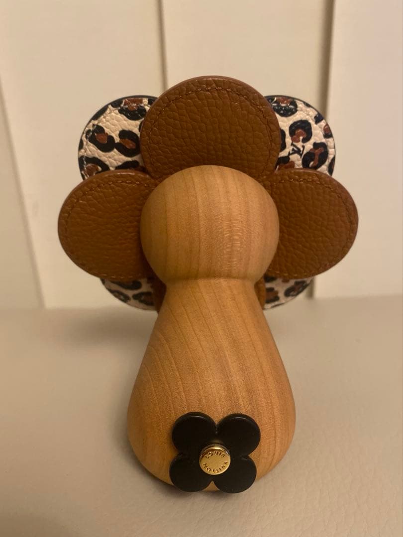 LOUIS VUITTON ヴィヴィエンヌ ペチュラミニ