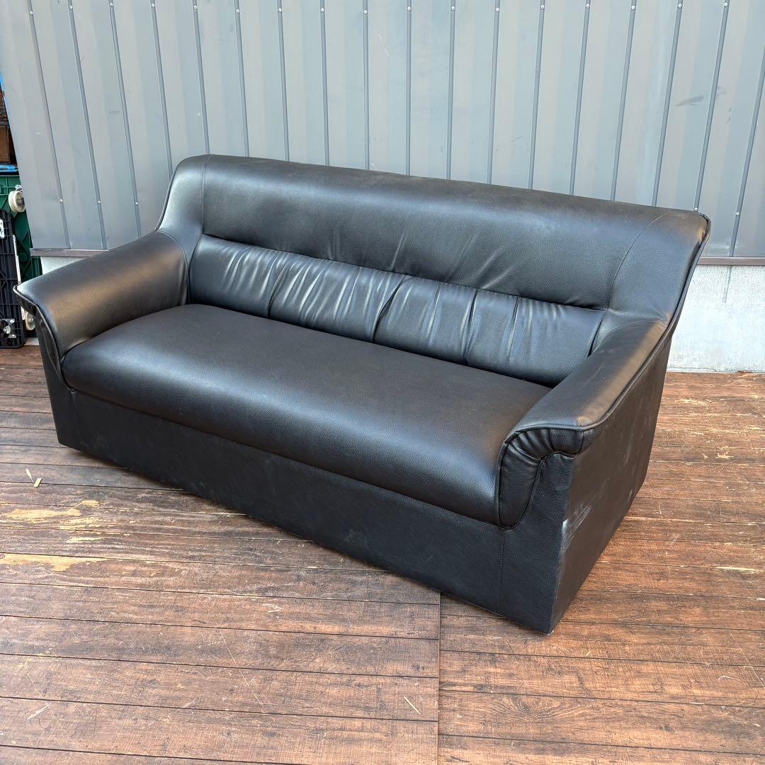 北欧レトロ フェイクレザーソファー 三人掛けソファー ラグジュアリー ビンテージ