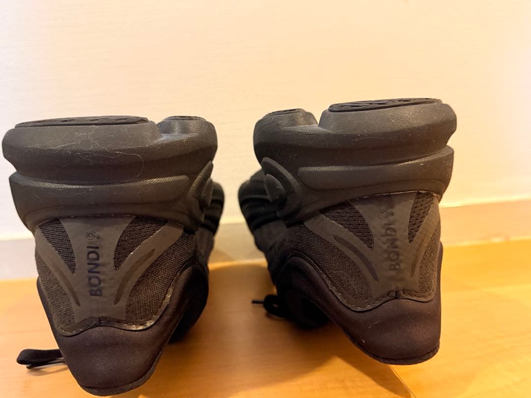 靴 HOKAONEONE BONDAI9