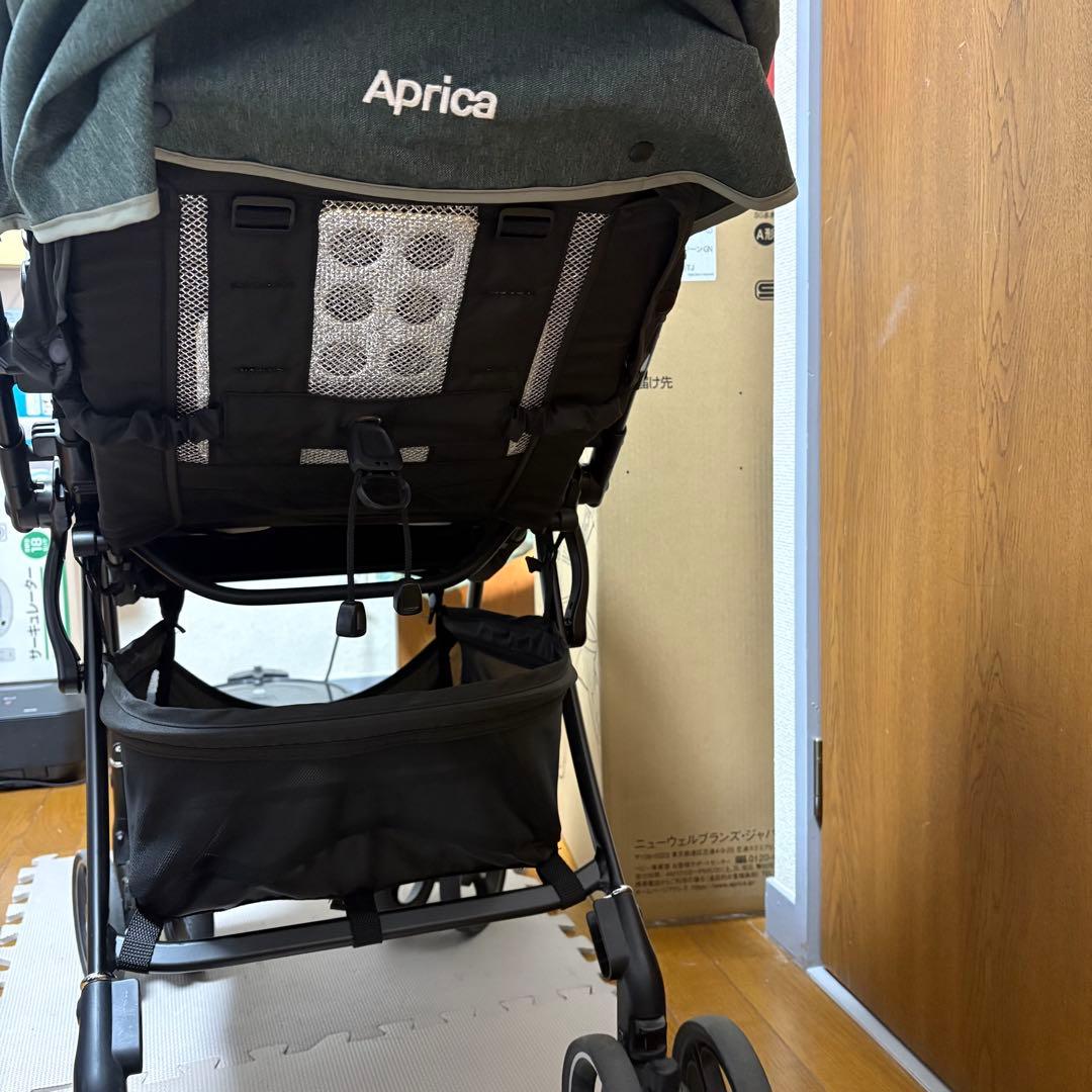 ApricaラクーナクッションAD ベビーカー　AB型両対面　限定モデル