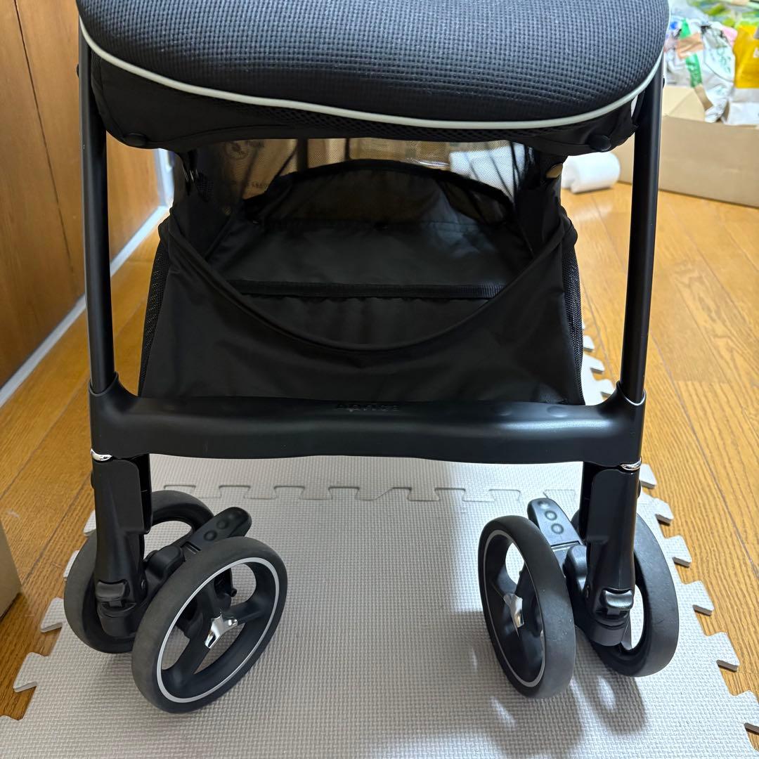 ApricaラクーナクッションAD ベビーカー　AB型両対面　限定モデル
