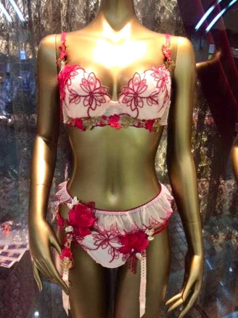 新品 ワコール サルート 32G OR 花火 セット レア