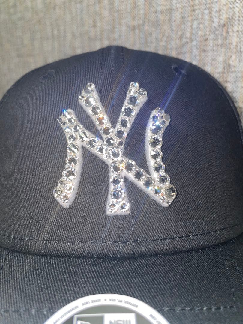 【大粒✴︎ギラギラ✴︎】ニューエラ 9FORTY WOMEN 黒 スワロ