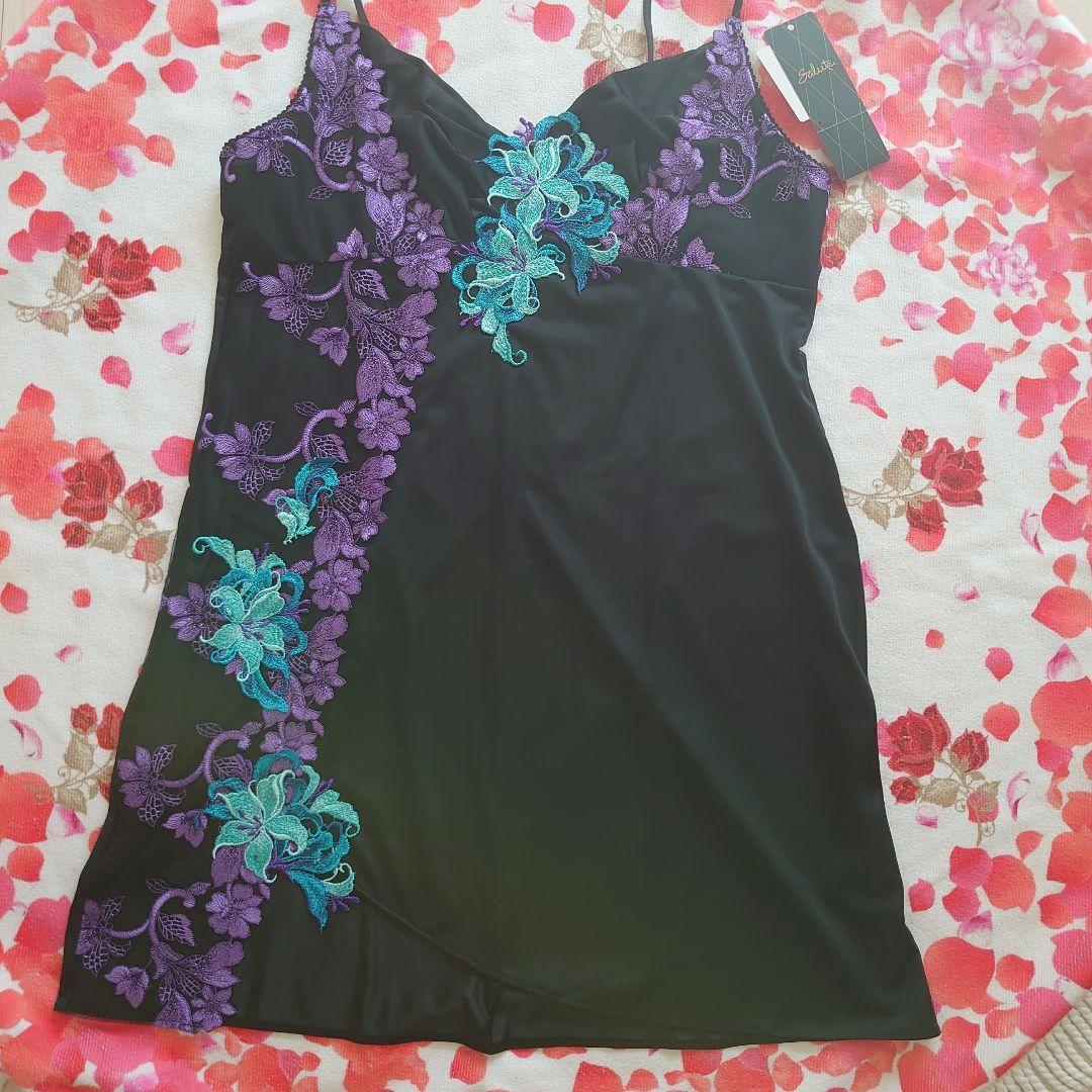 新品サルート53GスリップLanan掲載レトロモダンドレス