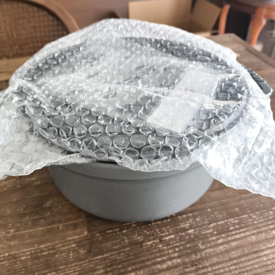 新品 STAUB 鋳鉄製 両手鍋 グレー 約22cm