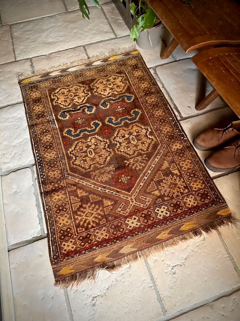 トライバルラグ　ヴィンテージラグ　アンティークラグ　トルクメン　プリミティブ
